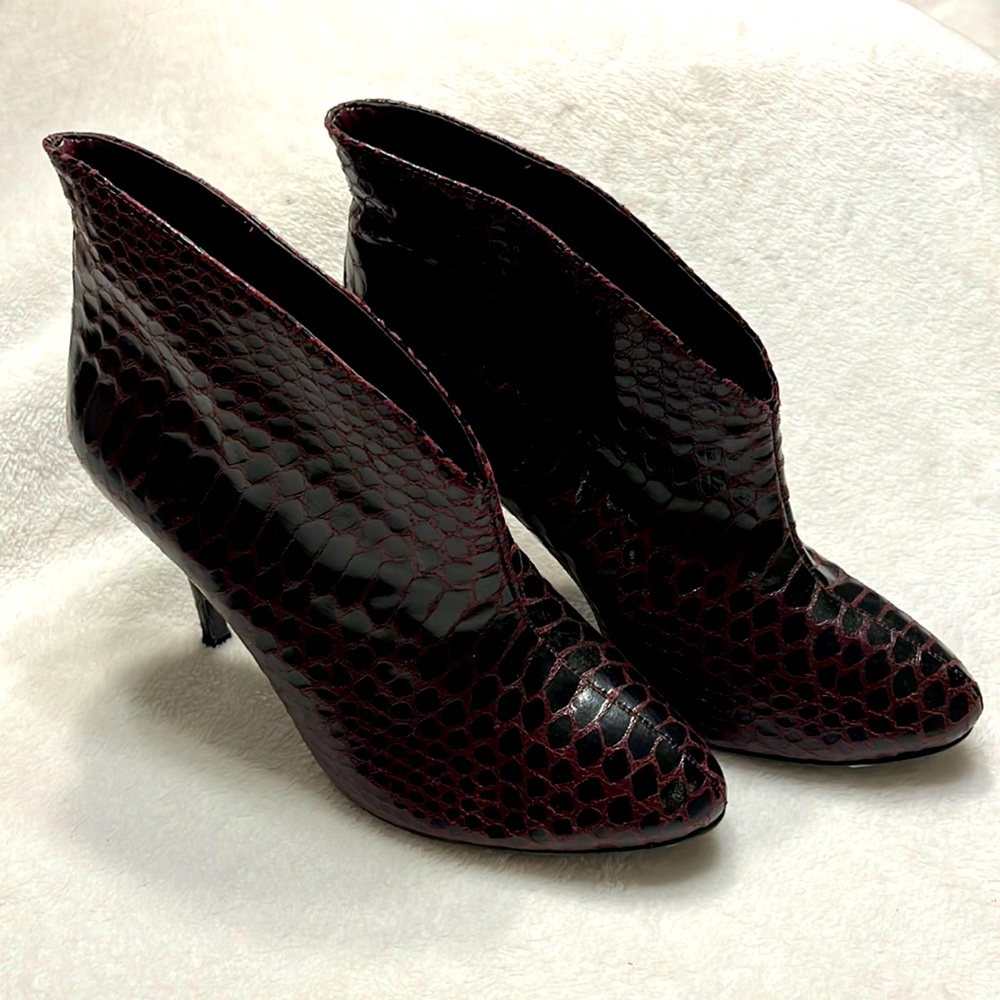 Vince Camuto Booties, Sz 7 1/2M
